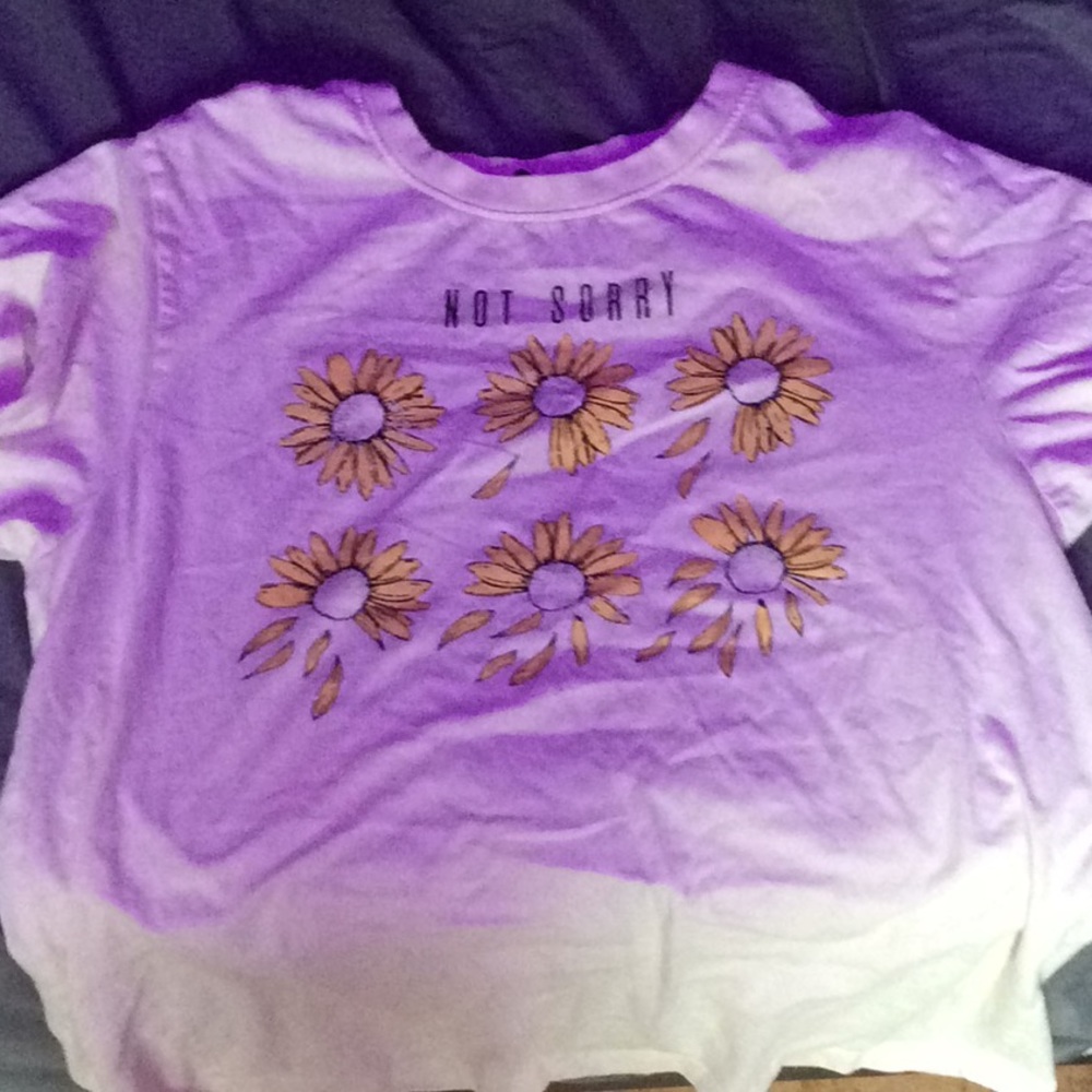 Size xl fits small, sunflower tee